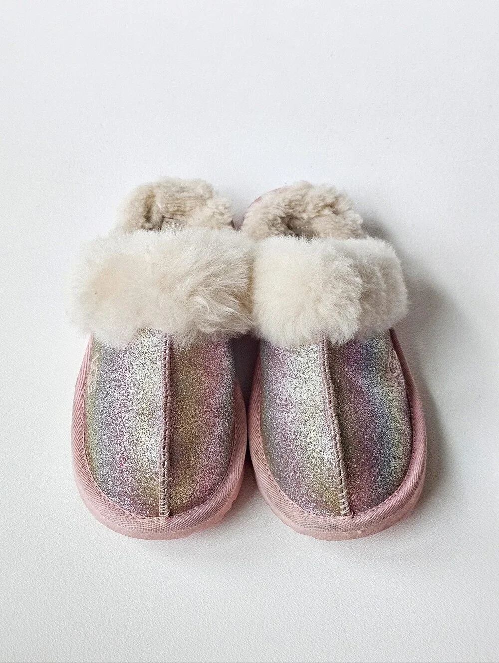 UGG Kids Cozy Glitter Slip On Slippers Pink Sparkle Sheepskin Size 2